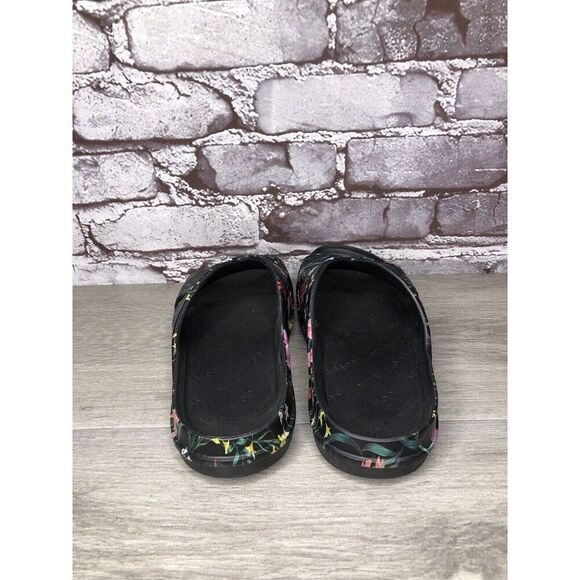 Cole Haan Grand Os. 25390 Black Rubber Floral Print Sandals Women Sz 7B US/38EU - Picture 4 of 16